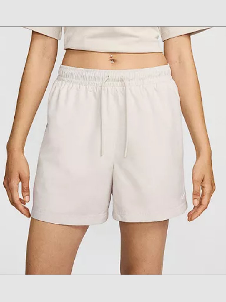 Nike Women's Sportswear Mid-Rise 5-In Standard Fit Light Orewood Shorts (M) Nwt!